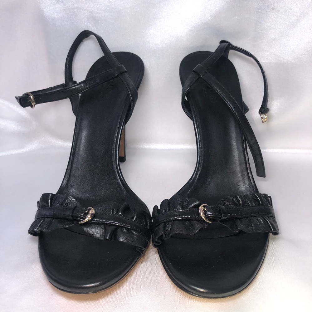 Gently worn Gucci Sabrina Ruffle Strap Sandal-Black 4.5" Heel.